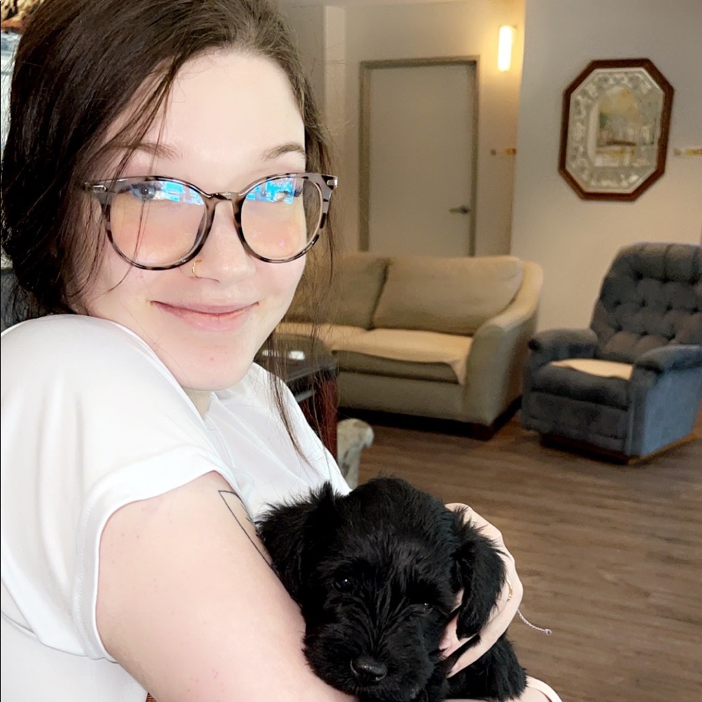 Meet your Posher, Emma